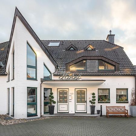 Hotel Zur Krone Мербуш Экстерьер фото